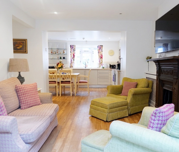 5 bedroom townhouse to rent - Photo 2