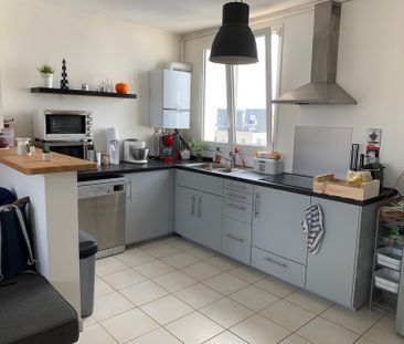 A louer Brest Centre St Martin T3 72 M2 vue dégagée très bon état - Photo 3