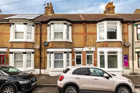 Alexandra Road, Sheerness, Kent, ME12 - Photo 5