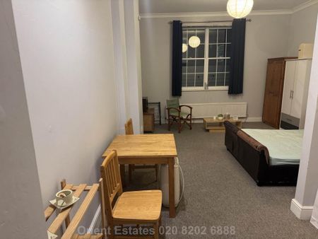 Studio to rent - Photo 4