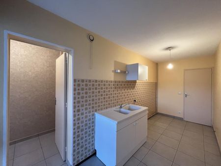 Location Appartement 3 pièces 66m² CHAMBERY 73000 - Photo 5