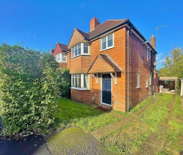 4 bedroom semi-detached house to rent - Photo 3