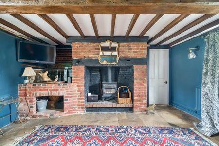 4 bedroom semi-detached house to rent - Photo 4