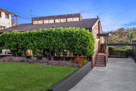 2 Poinciana Close, Mount Colah NSW 2079 - House For Rent | Domain - Photo 5