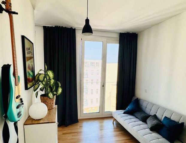For Rent: Stylish 1-room apartment with balcony and fitted kitchen in Berlin Mitte - Photo 1
