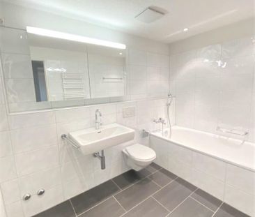 Grosszügige Maisonette-Wohnung mit Sitzplatz im Grünen - Photo 5