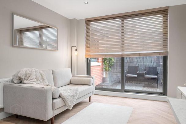 Apt 2, 225a Albertbridge Road, Belfast, BT5 4PX - Photo 1