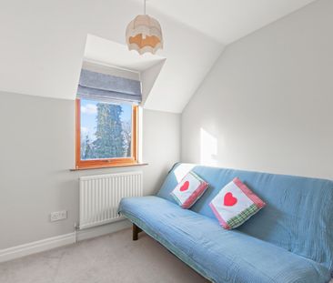 6 bedroom detached house to rent - Photo 2