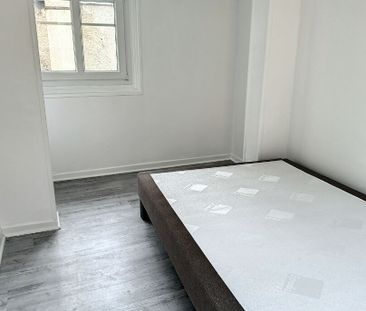 Appartement à louer - REIMS - CENTRE - Photo 2