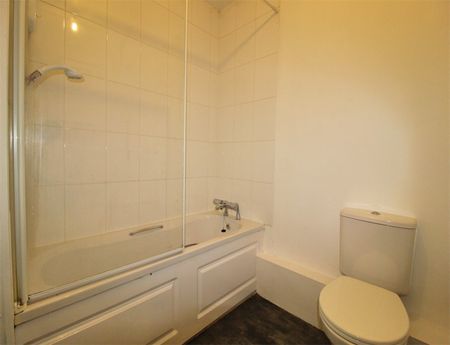 1 Bedroom Apartment To Let - Photo 2