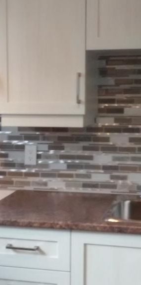 Beloeil grand 4 1/2 avec (2) stationnements déneigés ,entrée laveuse/sécheuse thermopompe, disponible pour le 1 Février 2026. - Photo 1