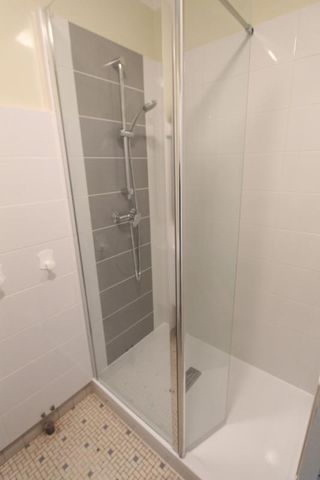 Location Appartement 2 pièces 45m² NANTES 44000 - Photo 2