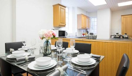 5 bedroom flat to rent - Photo 3