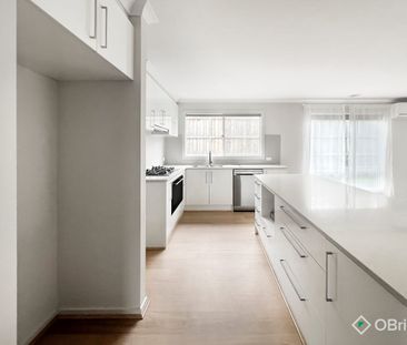 Modern Family Home! - Photo 4