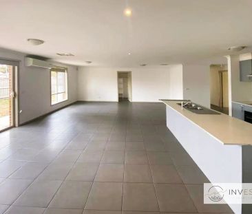 “Spacious Home in Tarneit” - Photo 1