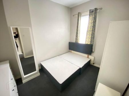 231 Donegall Road, Belfast, BT12 5NB - Photo 5