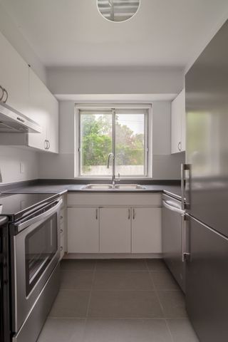 4555 Bonavista Avenue - Photo 2