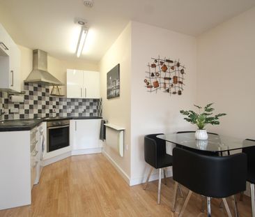 2 bedroom apartment to rent - Photo 3