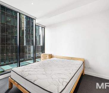 Designer apartment in superb location - Photo 3