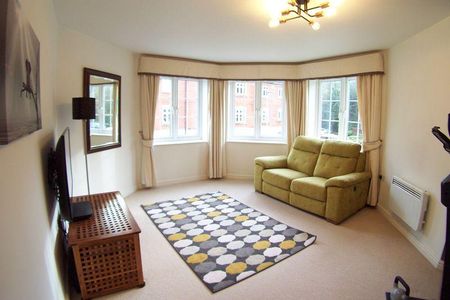 2 bedroom flat to rent - Photo 4