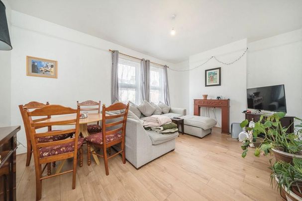 4 bedroom terraced house to rent - Photo 1