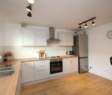 3 bedroom terraced house to rent - Photo 5