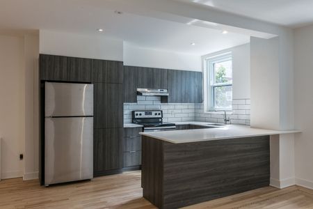 2105 Chomedey Street - Photo 4