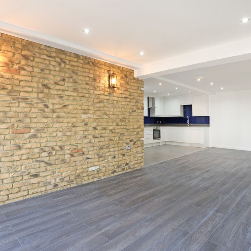 Copperfield Road, Mile End, London E3 - Photo 1