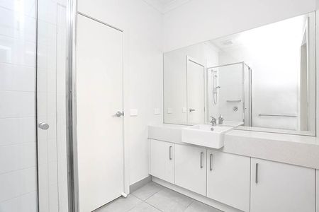 6/1-15 Beddison Road, Craigieburn VIC 3064 - Photo 3