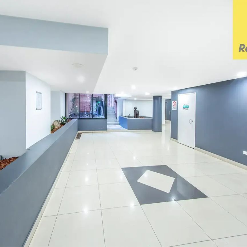 Unbeatable Location - Two-Bedroom in Parramatta CBD - Photo 2