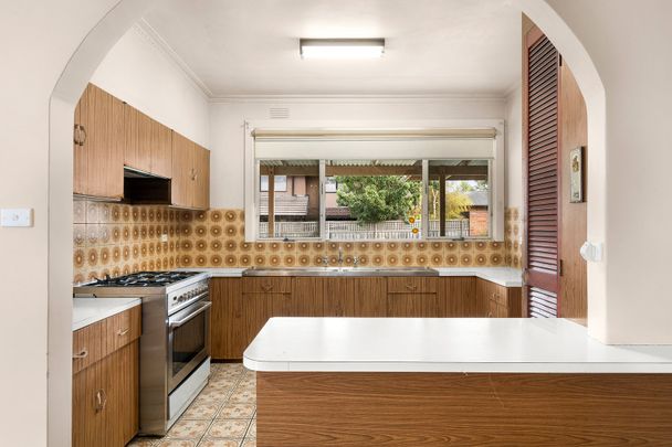 15 Gordon Street, Mont Albert VIC 3127 - Photo 1