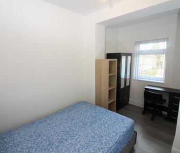 4 bedroom terraced house to rent - Photo 3