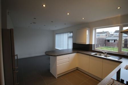 4 Bed Student Accommodation - Photo 3