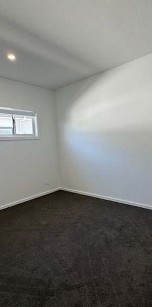 New Townhouse In Centre of Mayfield - Photo 1