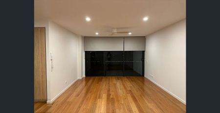 Spacious Beautiful Two-Bedroom Unit - Photo 2