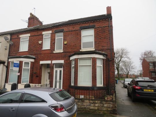 Alexandra Road, Eccles, Manchester, M30 - Photo 1