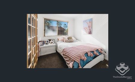 3 Bedroom Townhouse - Photo 5