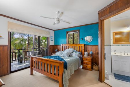 TOP OF THE TREE TOPS HOME WITH LAKE VIEWS - Photo 5