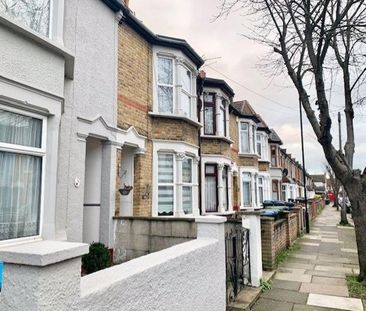 3 bedroom apartment to rent - Photo 6