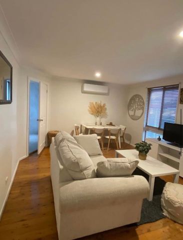 Killarney Vale - Photo 2