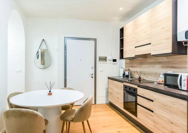 Via Luciano Manara, Milan, Lombardy 20122