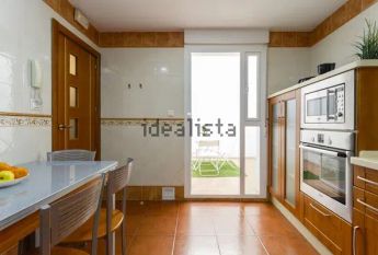 Alquiler de piso en Calle Vea Murguía, 25