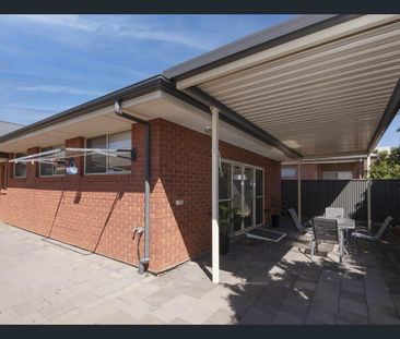 Modern Family Home in Blake’s Crossing – Walk to Shops - Photo 6