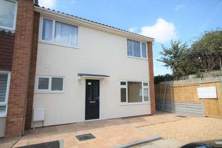 1 bedroom in a house share to rent - Photo 3