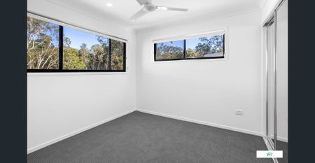 Modern 4bed townhouse, AC and pool - Photo 3