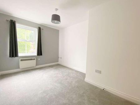 Talavera Close, Dukes Ride, Crowthorne, RG45 - Photo 3