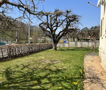 Court, joli 3 pièces avec jardin commun situé dans un quartier calme - Photo 4