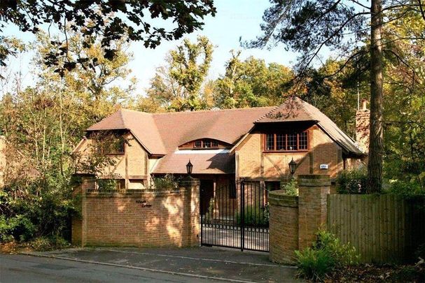 4 bedroom detached house to rent - Photo 1
