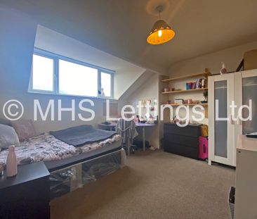 4 Bedroom Mid Terraced House for rent in Welton Grove - Photo 4