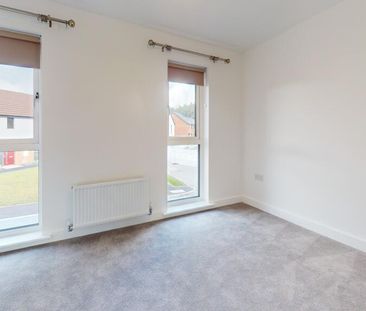 2 bedroom terraced house to rent - Photo 2